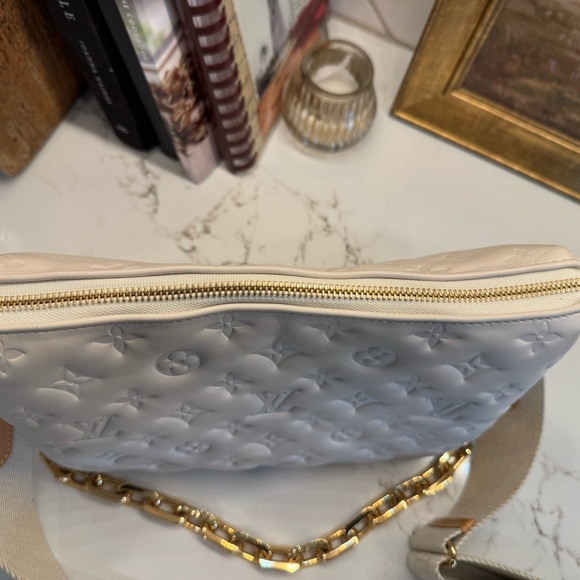 Louis Vuitton Coussin PM - Picture 4 of 13